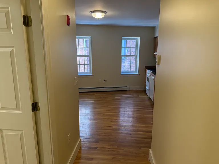 36 Main St #6 — Photo 9