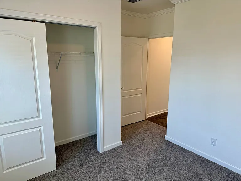 1270 Plymouth Pl — Photo 21