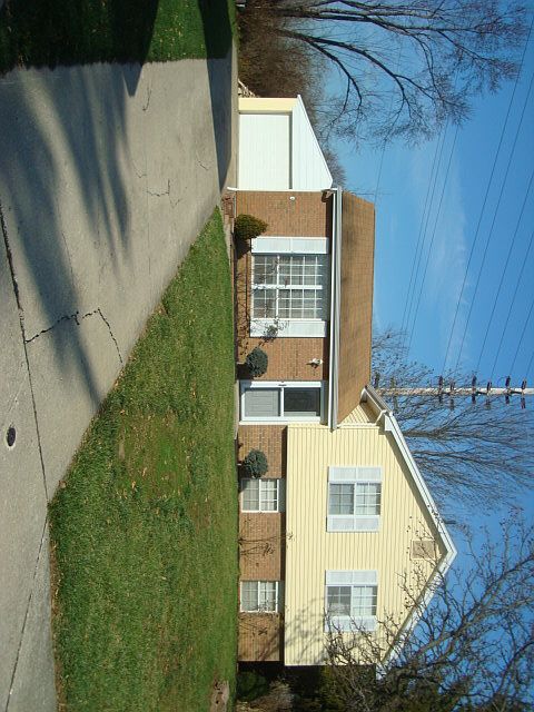 1st image of 2454 Amethyst Ln