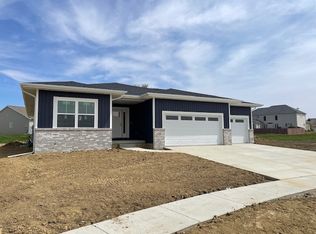 1720 Keybridge Way, Bloomington, IL 61704