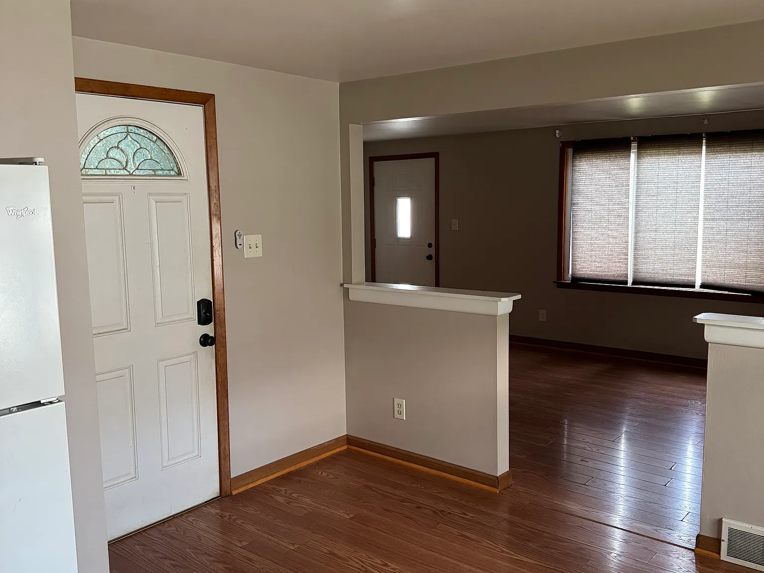 3 bed, 1100 sqft, $1,750 — Photo 3