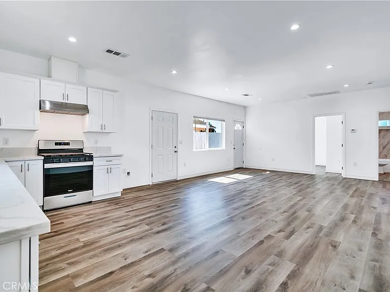 6734 Beryl St — Photo 5