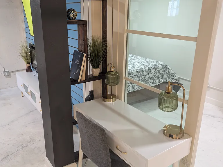 835 E Platte Ave #1 — Photo 3
