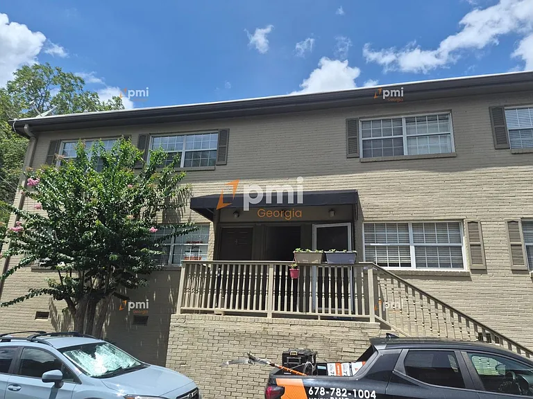 3206 Mathieson Dr NE #4 — Photo 2