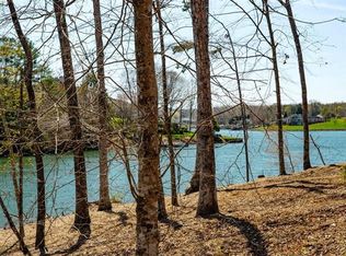 5218 Peninsula Dr, Granite Falls, NC 28630