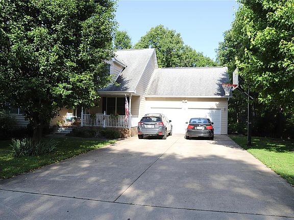 4th image of 610 Newcastle Dr