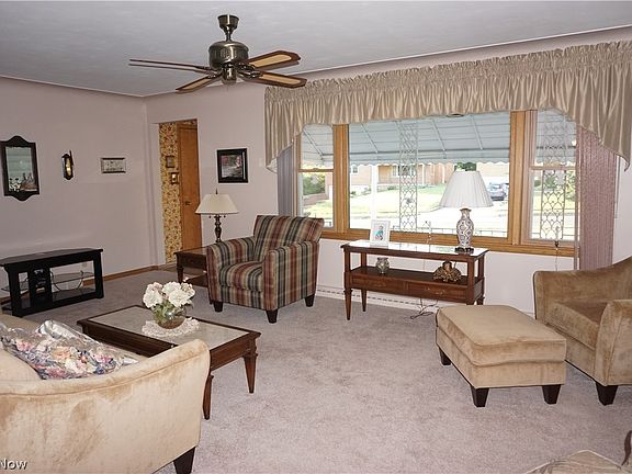 3rd image of 2953 Bernadette Ave