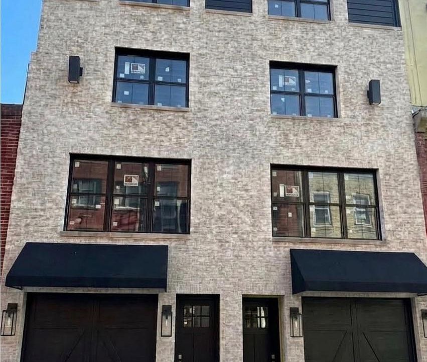 1st image of 755 N Taylor St