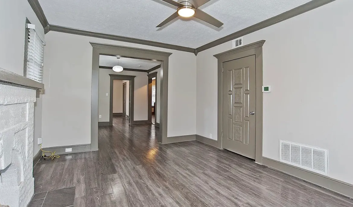 Building Photo - 5901 Belmont Ave #1