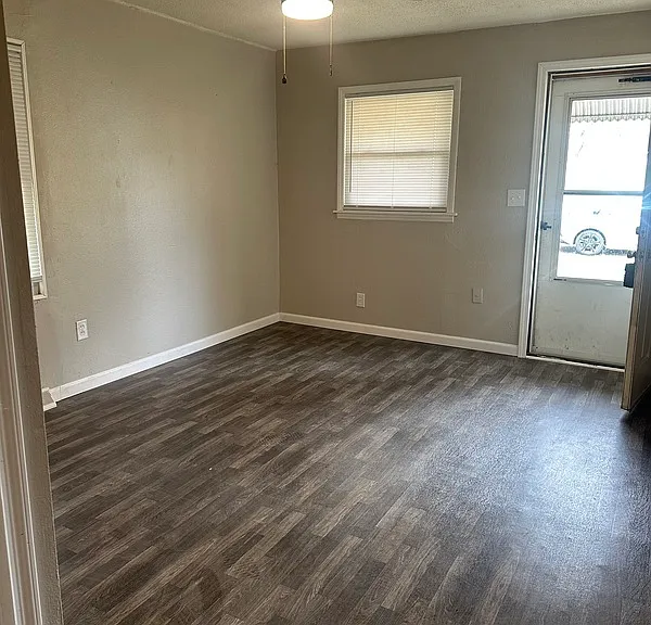 120 Lakeside Ave — Photo 3