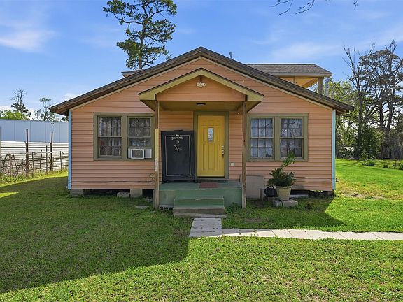 3rd image of 6606 E Houston Rd