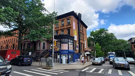82 Sixth Avenue in Park Slope