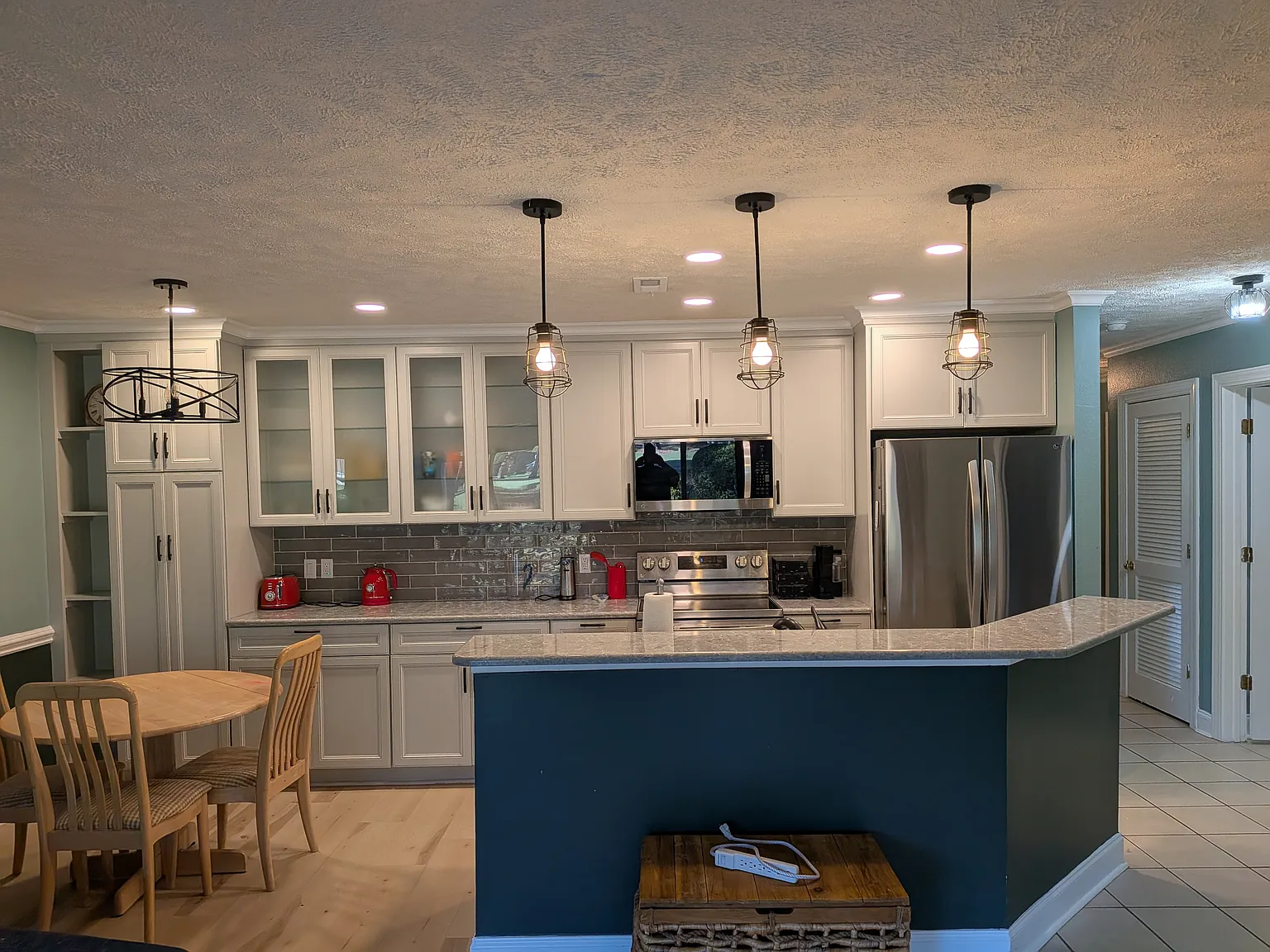 1 bed, 900 sqft, $1,700 — Photo 1