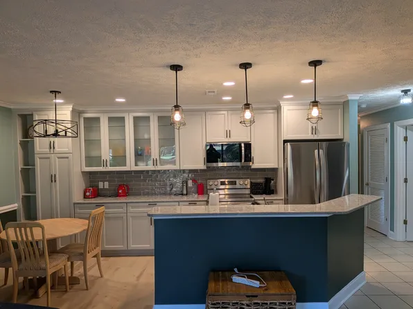 330 S Middleton Dr NW, Calabash, NC