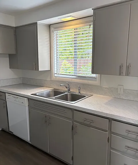 2285 Oakway Ter — Photo 4
