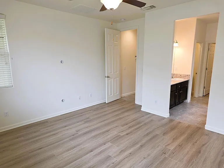 3421 N Del Monte Ave — Photo 4