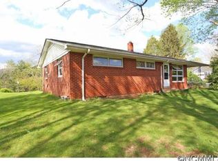 69 Windy Hill Dr, Clyde, NC 28721