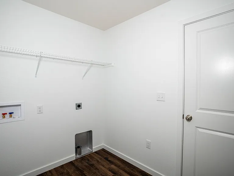 2120 Durango Dr — Photo 15