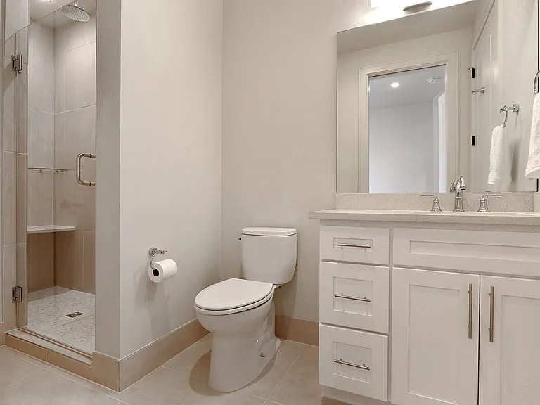 The Academy Luxury Apartments and Townhomes — Photo 12