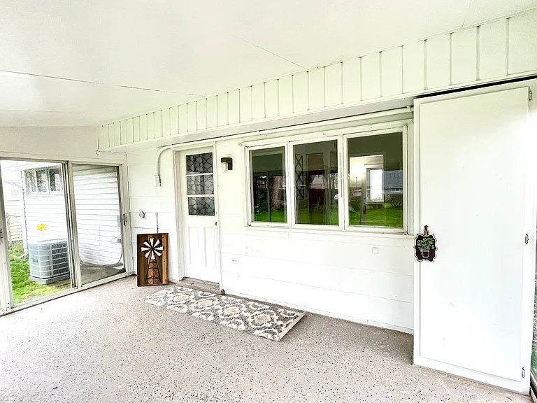 1740 Hanover St — Photo 33