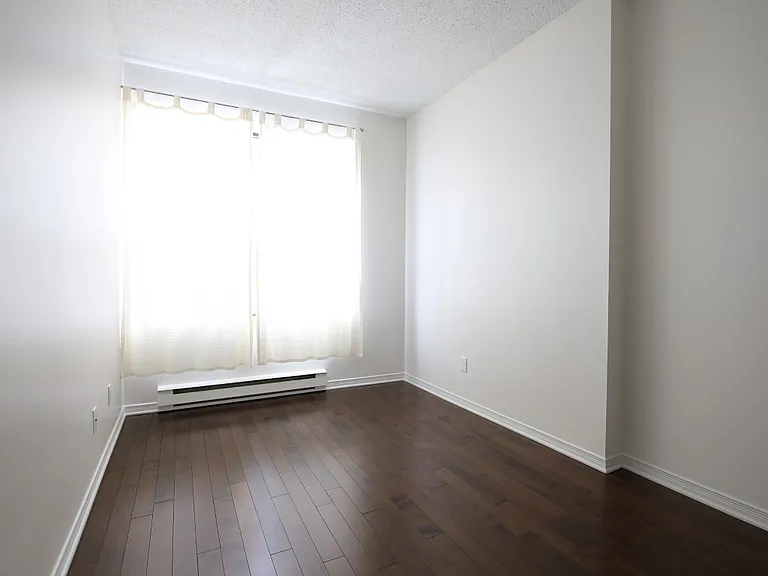 556 Laurier Ave W #1607 — Photo 12