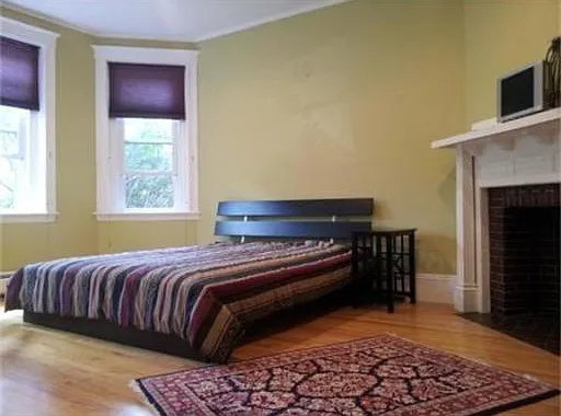 3 bed, 1060 sqft, $4,250 — Photo 3