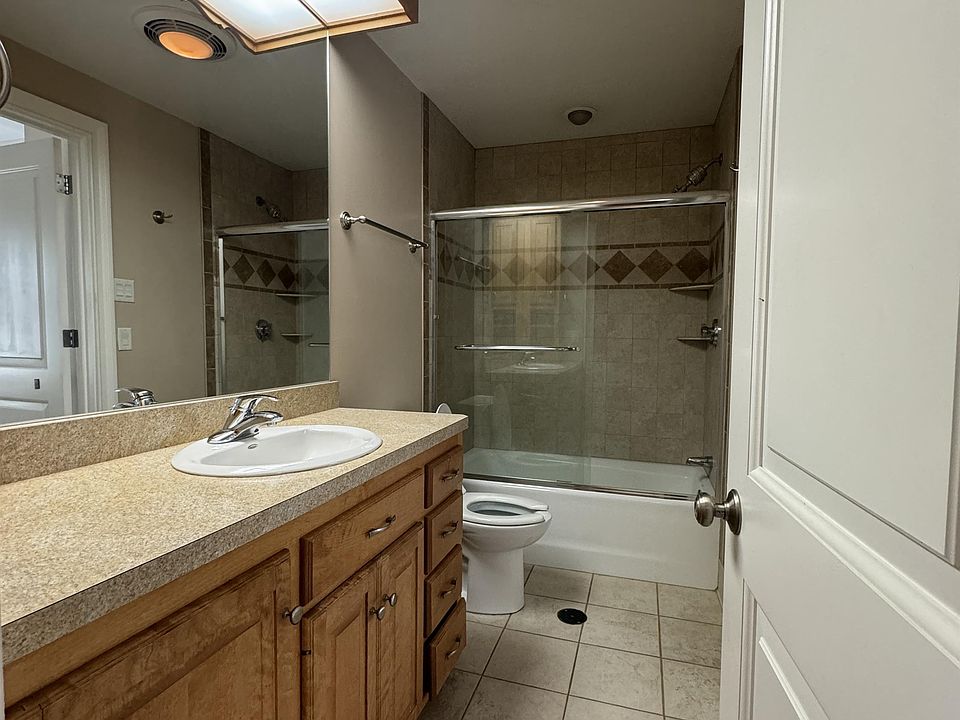 22 Whiting Street 22 Whiting St Plainville CT Zillow