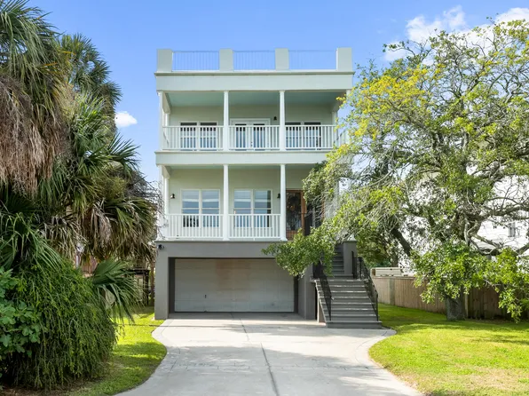 928 W Oceanview Rd, Charleston, SC 29412