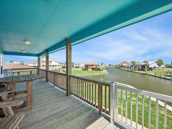 161 Four Master Rd, Freeport, TX 77541