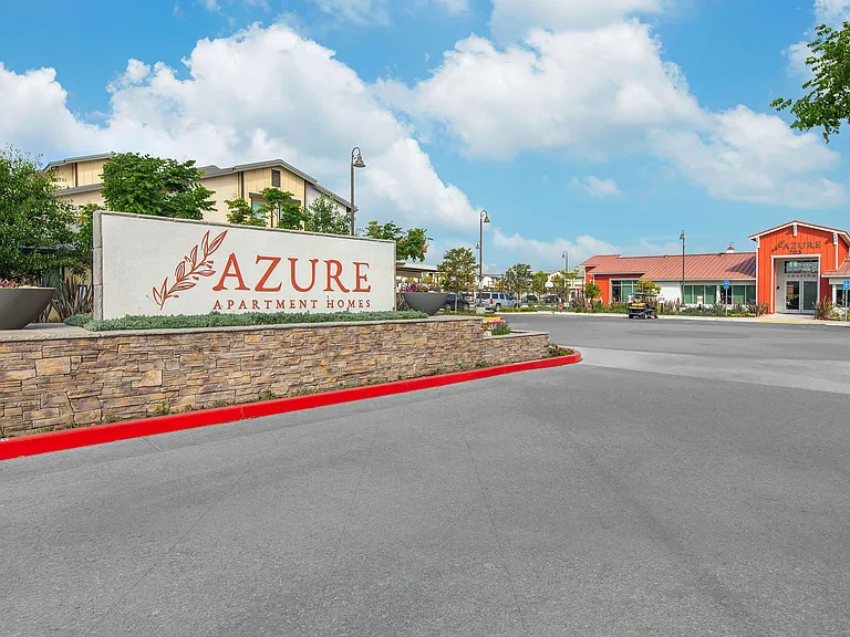 Azure Apartments — Photo 45