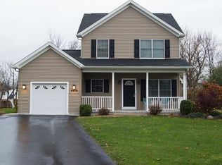 4432 Waveland Ct, Hamburg, NY 14075