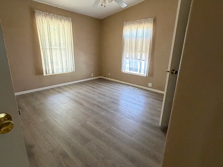 8500 Lakeview Ave #2 — Photo 4