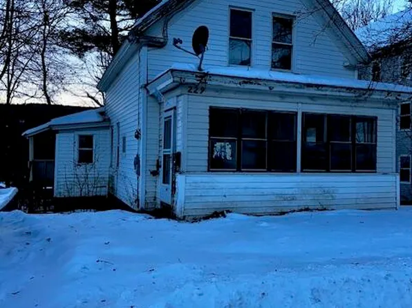 229 Pine Street, Rumford, ME 04276