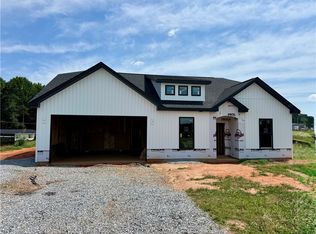 639 Spearman Rd, Pelzer, SC 29669