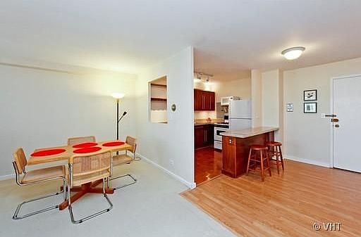 4th image of 850 N Dewitt Pl APT 6H