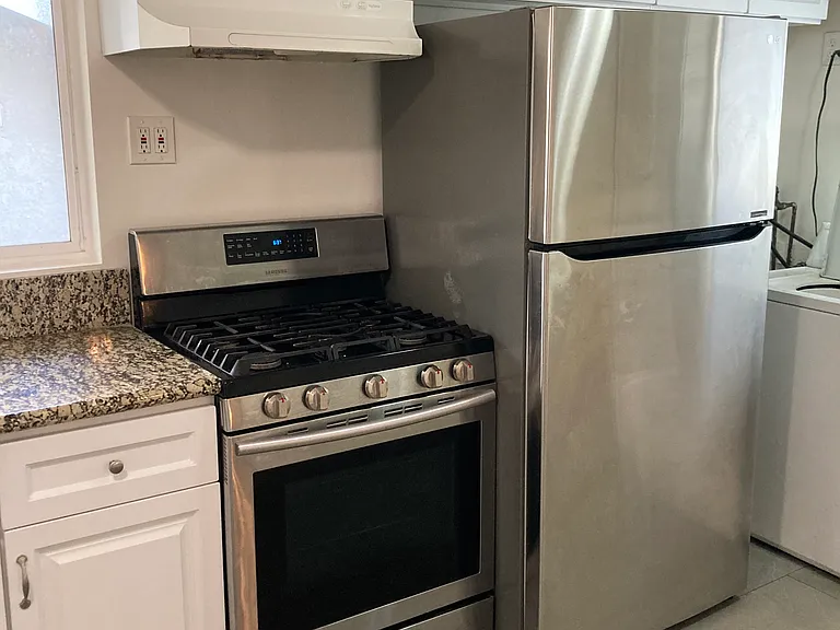 1908 Bellevue Ave — Photo 6
