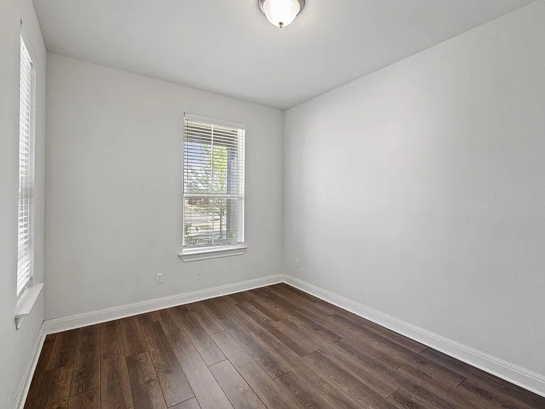 138 Fern Dr — Photo 8