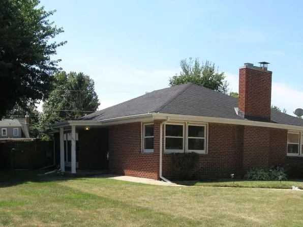 805 W 13th St, Sterling, IL 61081