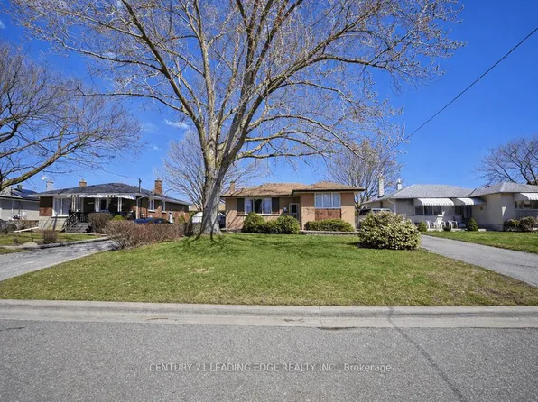 571 Wychwood St, Oshawa, ON L1G 2T4