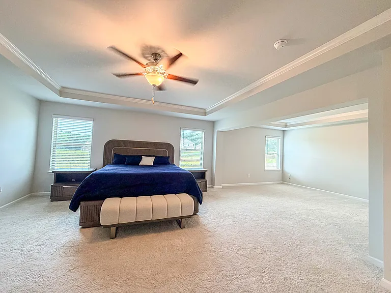628 Sidney Ct — Photo 57