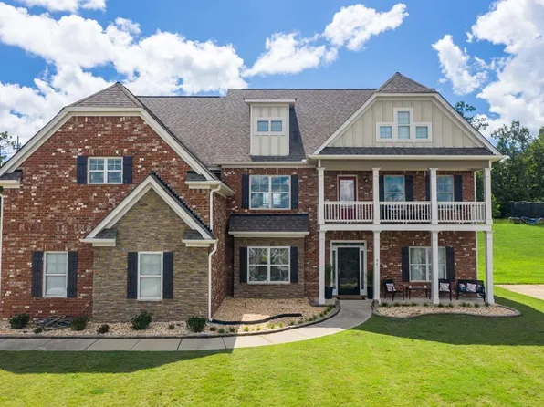 46 Gunner Dr, Fort Mitchell, AL 36856