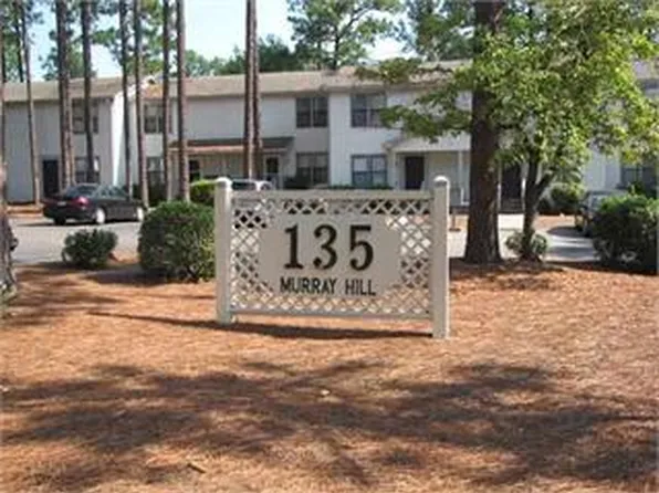 135 Murray Hill Rd APT 8, Southern Pines, NC 28387