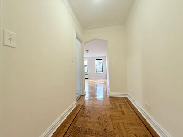 35-54 83rd Street image 4 of 9