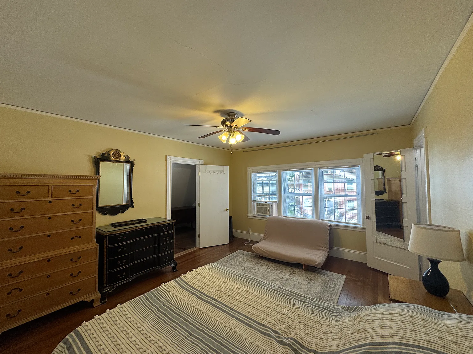 1 bed, 170 sqft, $1,350 — Photo 4