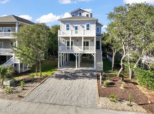 121 Atkinson Rd, Surf City, NC 28445