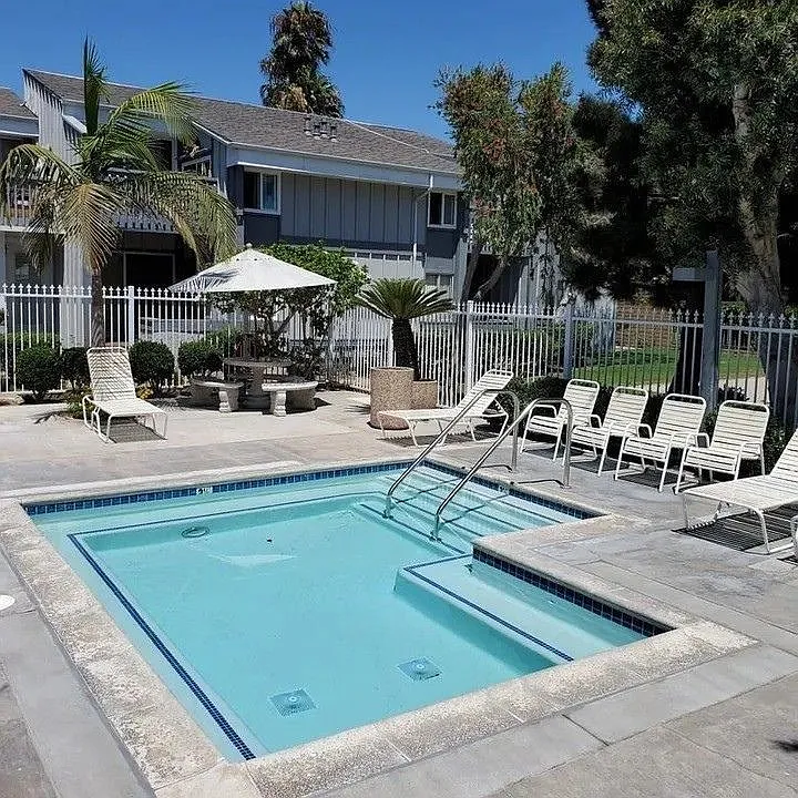 17162 Pacific Coast Hwy #204