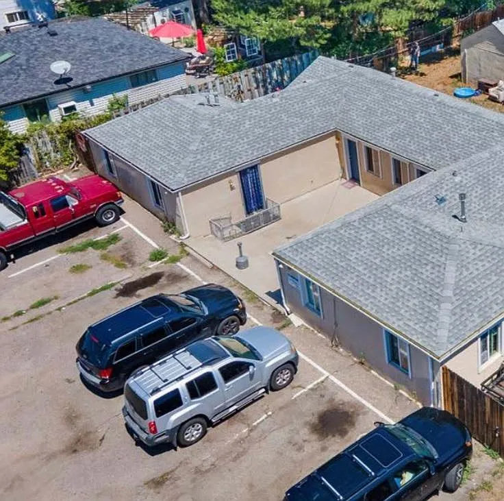 216 Sheridan Blvd — Photo 1