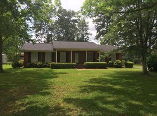 1402 Bluebird Ave, Thomasville, GA 31792