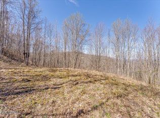 422 Crooked Branch Rd, Huntsville, TN 37756