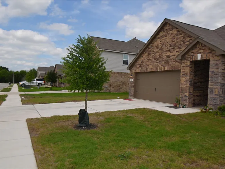 1187 Amy Dr — Photo 5